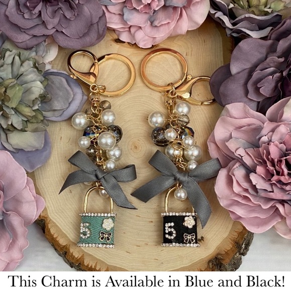 Gorgeous Blue Purse with Crystals & Pearls Keychain Charm - Picture 14 of 14